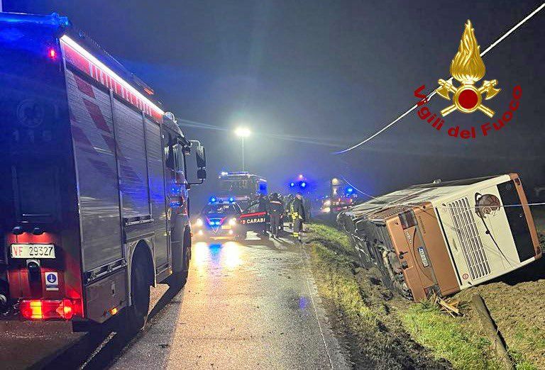 Die italienische Feuerwehr befand sich vor Ort im Einsatz.