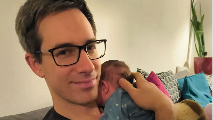 Vor Weihnachten kam seine Tochter zur Welt, jetzt nimmt der Salzburger KPÖ-Chef eine kurze Auszeit.