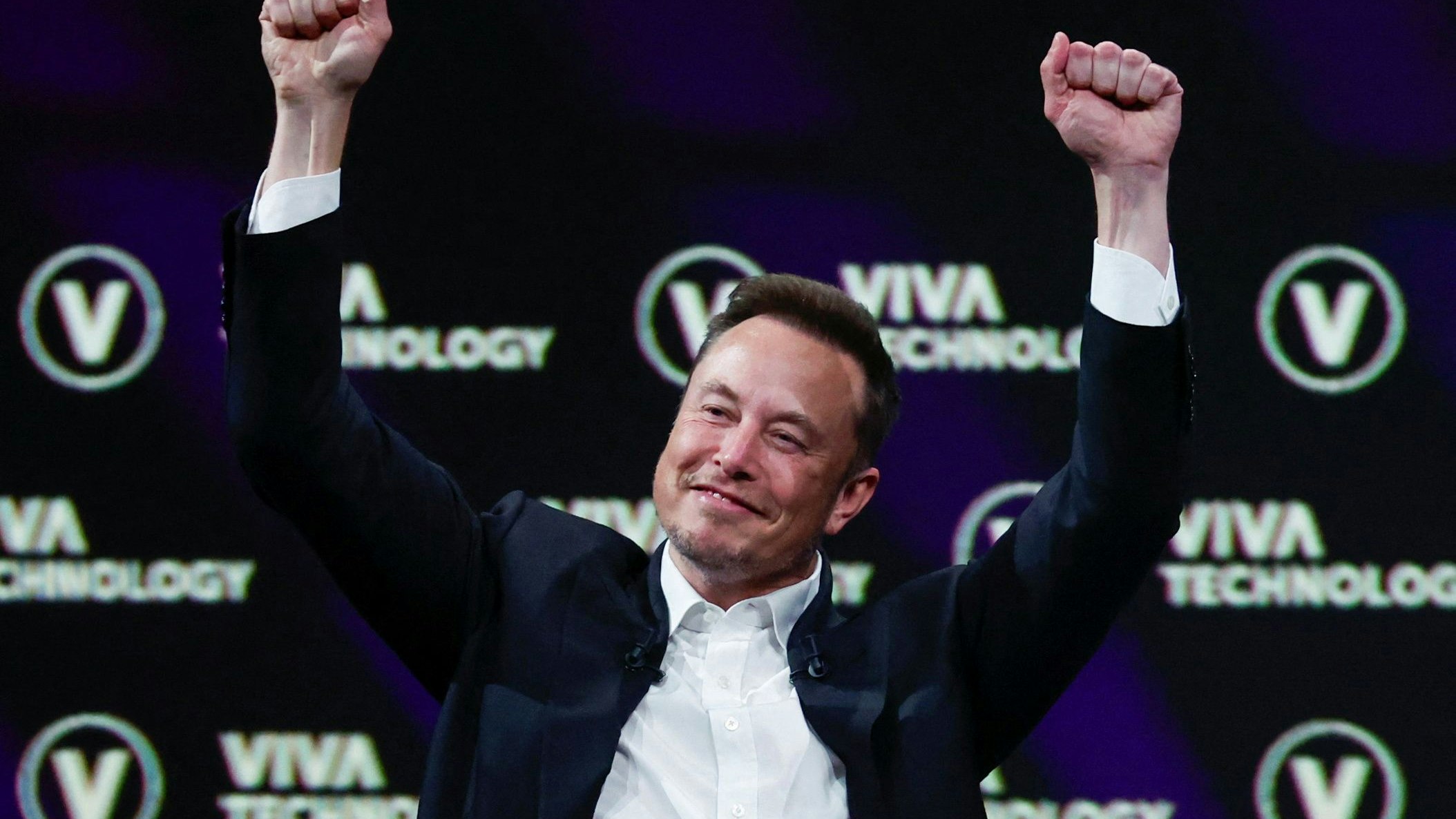 Elon Musk, Chief Executive Officer of SpaceX and Tesla and owner of Twitter, gestures as he attends the Viva Technology conference dedicated to innovation and startups at the Porte de Versailles exhibition centre in Paris, France, June 16, 2023. REUTERS/Gonzalo Fuentes