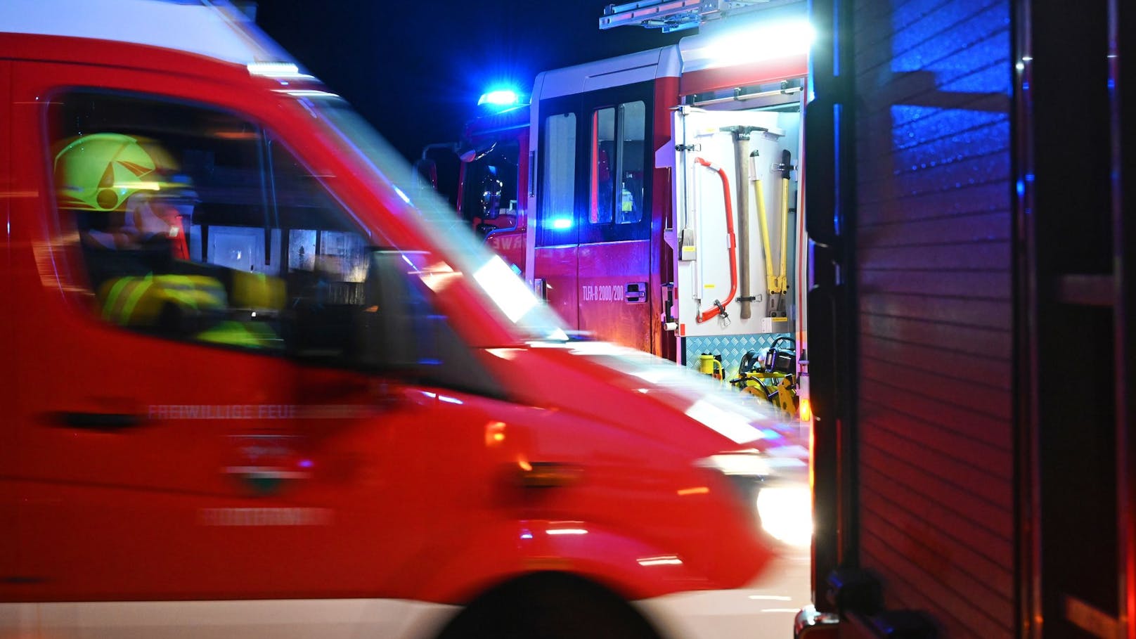 Feuerwehr in Wien blockiert – Polizei muss einschreiten