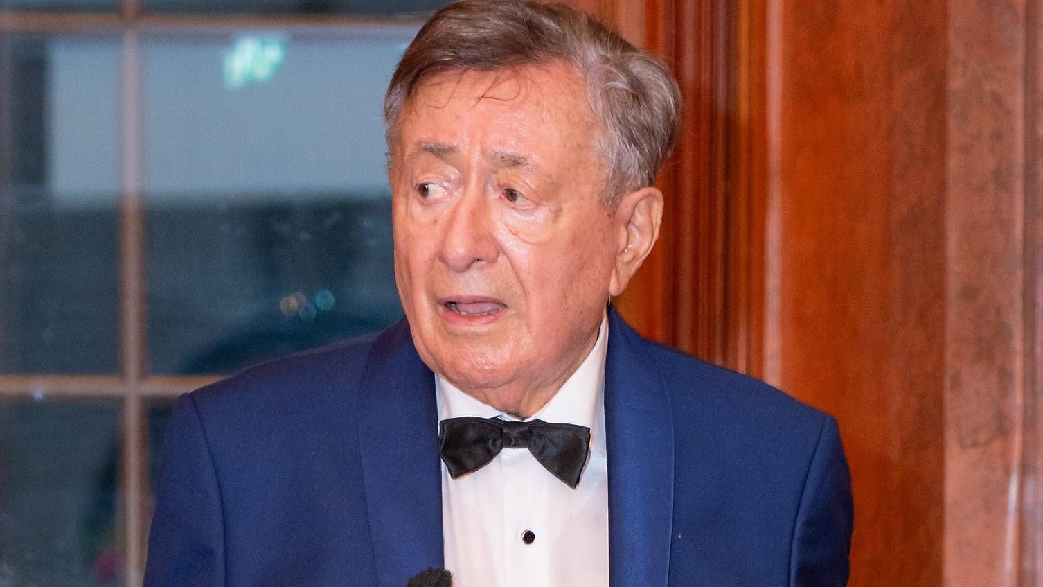 Obwohl Richard Lugner nicht in Österreich ist, musste die Polizei ausrücken und zu seine Haus fahren 