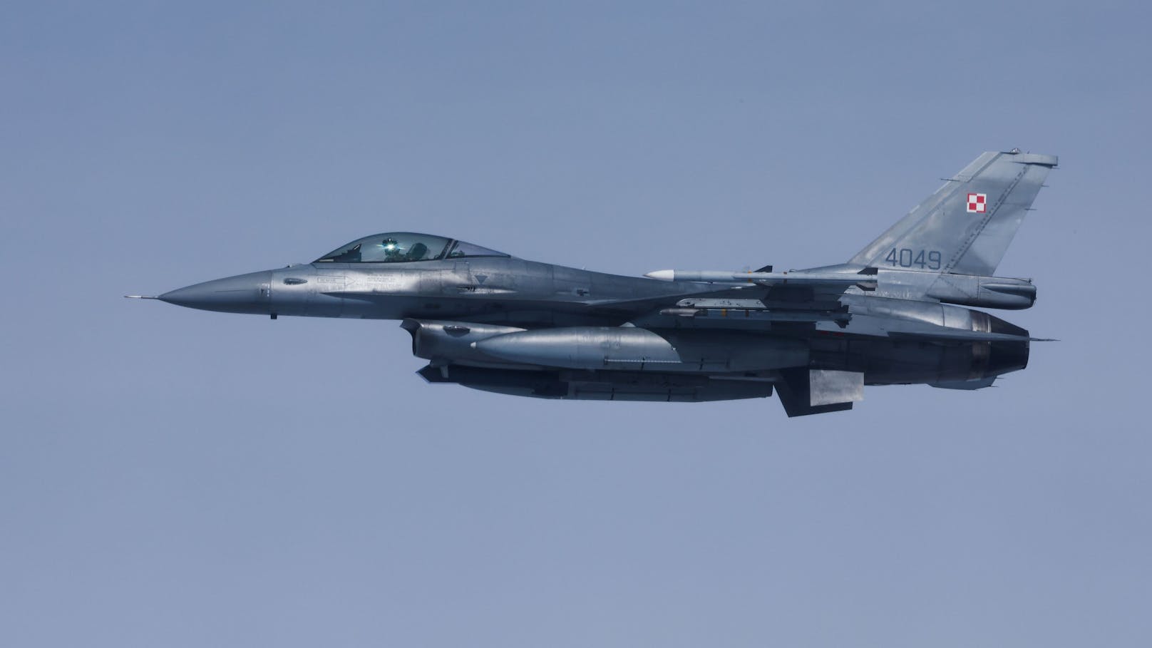 Lage ernst: Polen schickt Kampfjets an Nato-Grenze