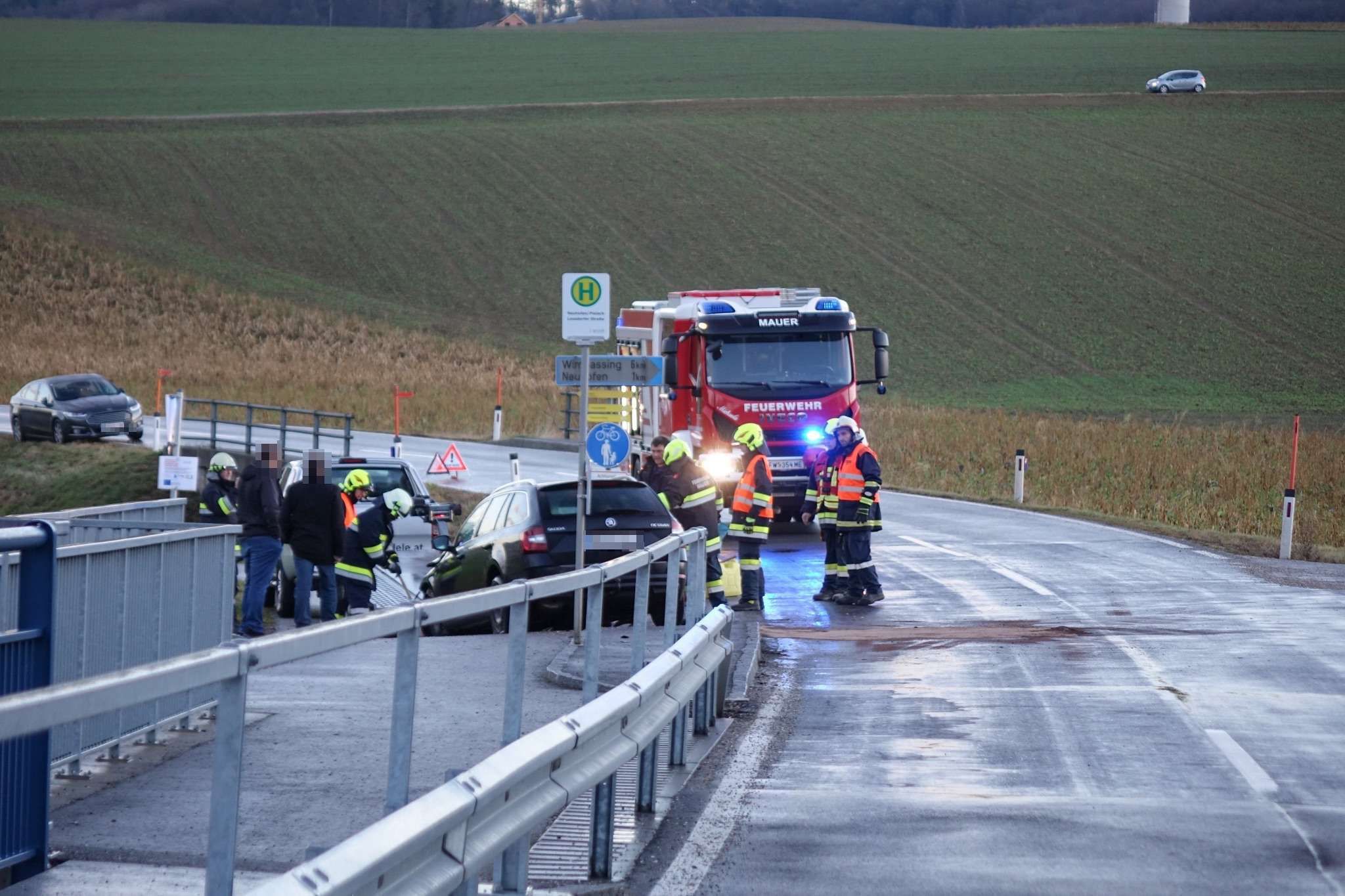 Im Kreuzungsbereich der L106 kam es zu einem schweren Verkehrsunfall.