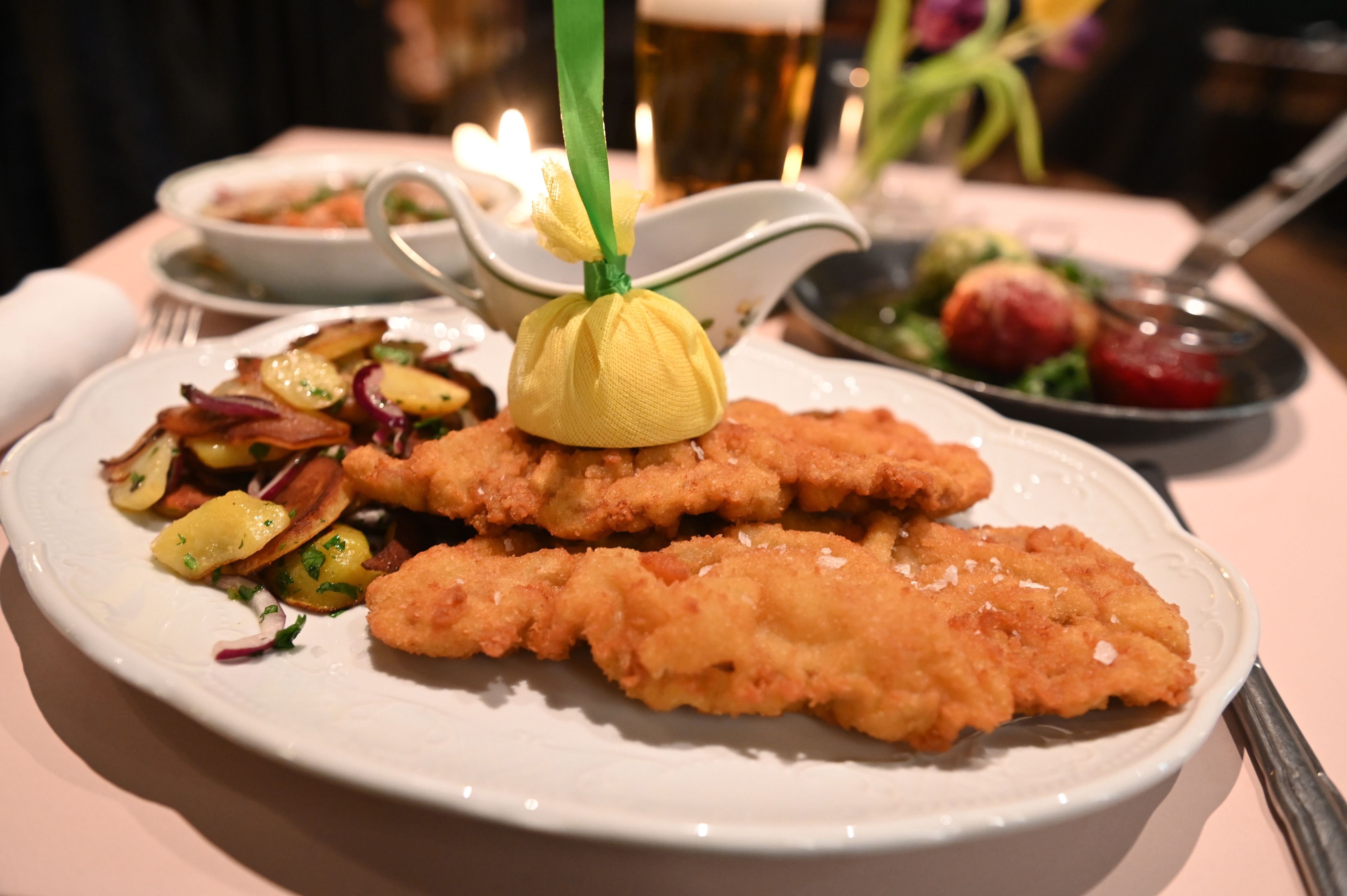 Schnitzel kommt seltener auf den Tisch. Statt Fleisch gibt es immer öfter Gemüse, die Gründe sind vielfältig.