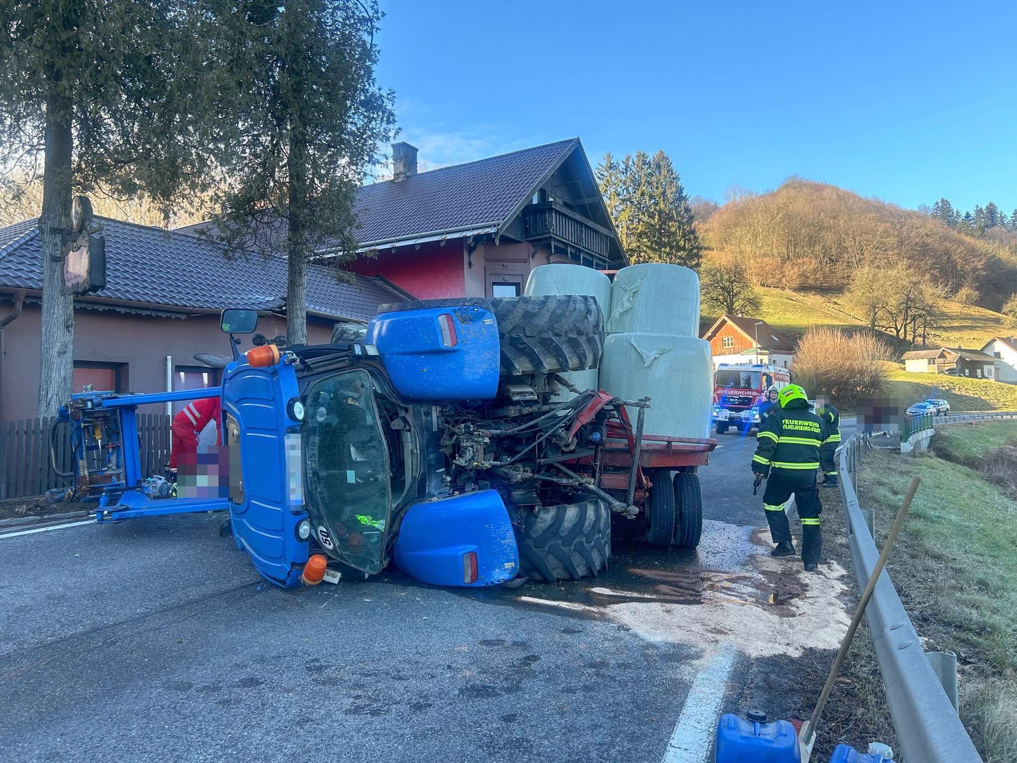 Traktorunfall: Lenker kollidierte mit Rotlicht-Lokal