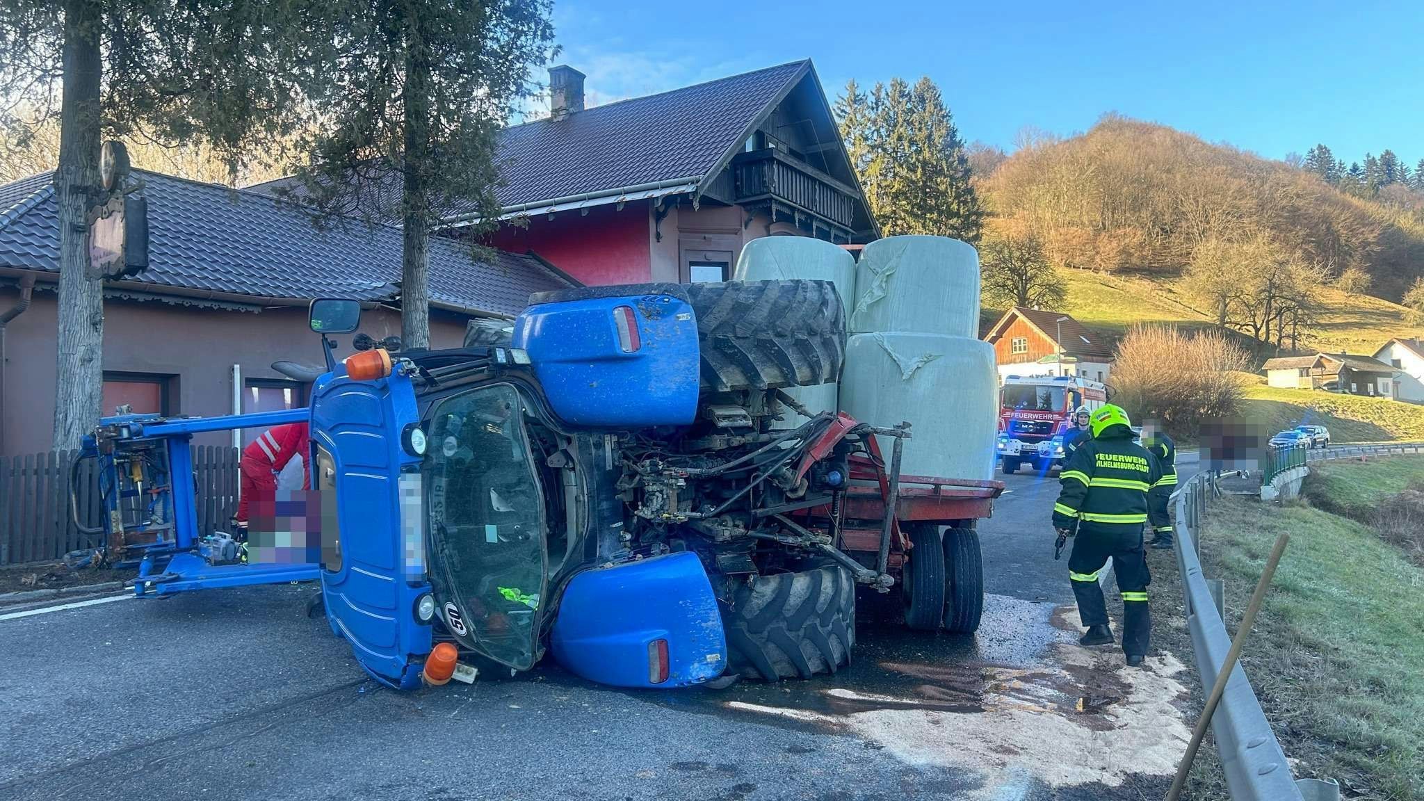 Traktorunfall: Lenker kollidierte mit Rotlicht-Lokal