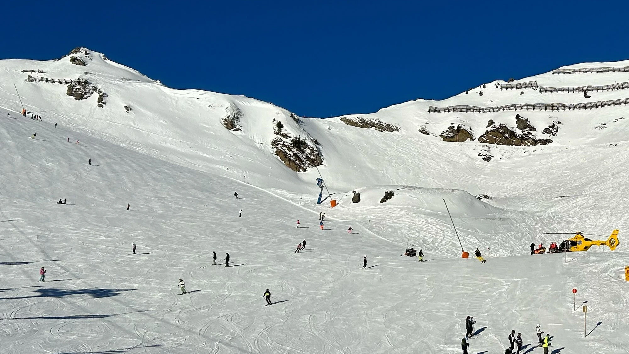Am Mittwoch kam es in Kaltenbach zu einem Notarzthuschraubereinsatz auf der Skipiste.