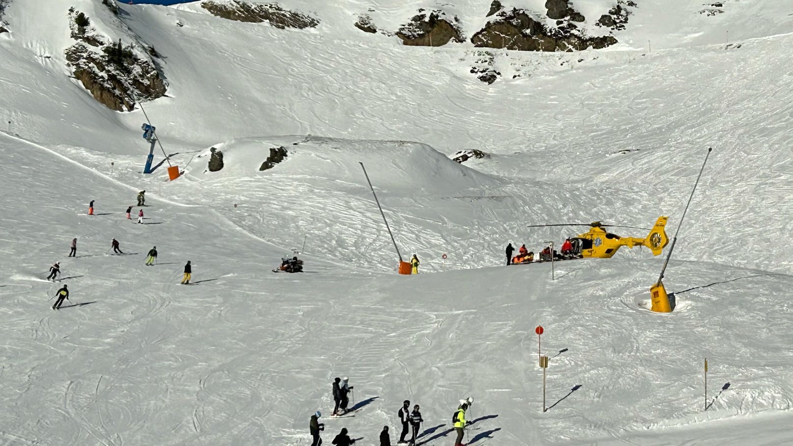 Skifahrer bei Kollision auf roter Piste schwer verletzt