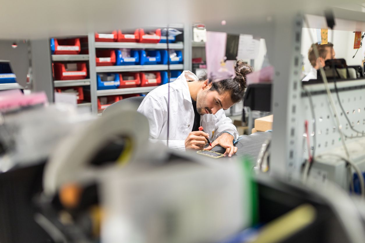 Eine Reparatur schont nicht nur die Umwelt, sondern auch unsere Geldbörsen. Jeder Reparaturbon deckt 50 Prozent der Reparaturkosten bis zu einem Wert von 200 Euro.