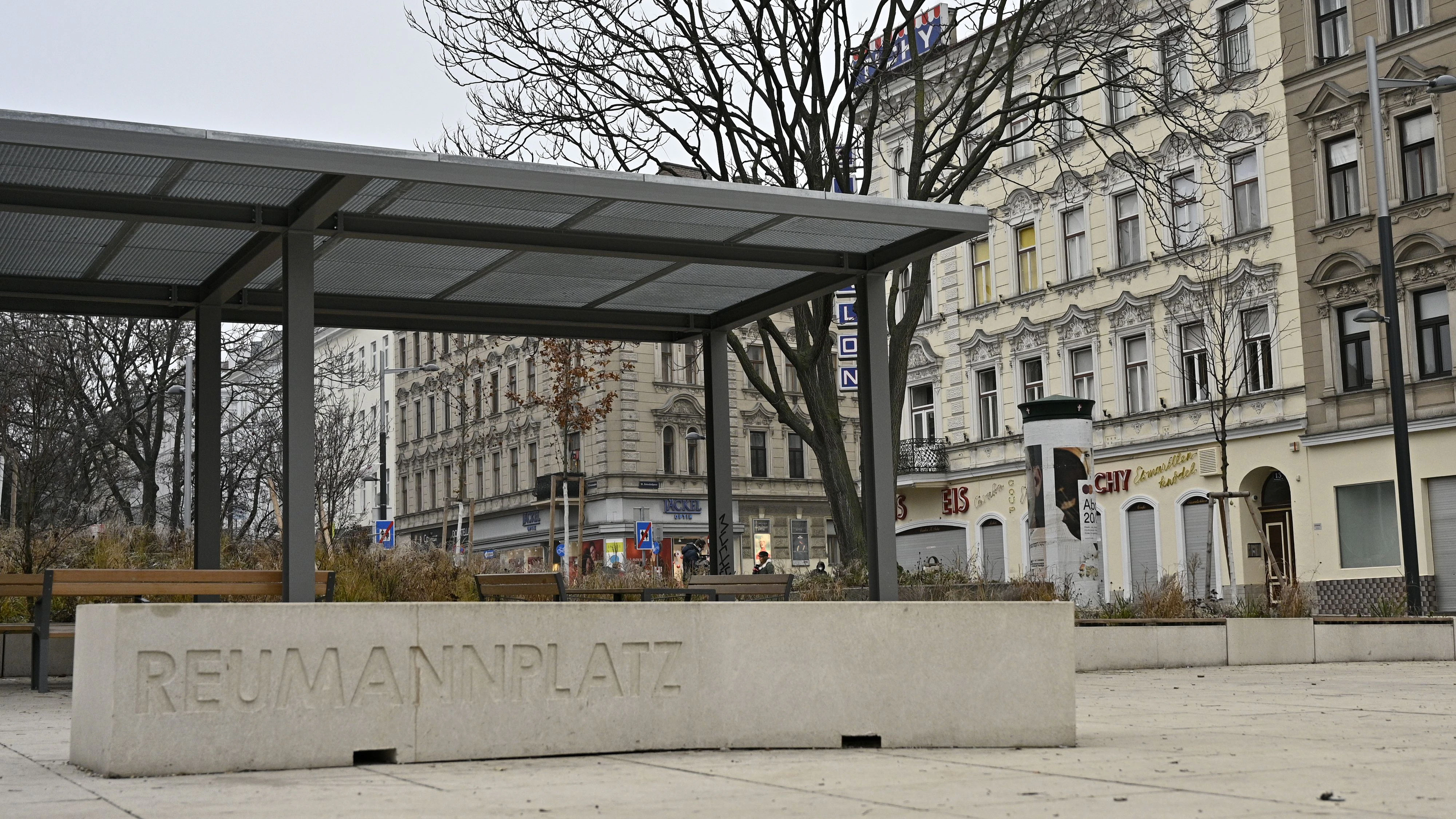 Am Reumannplatz in Wien-Favoriten kam es am Mittwochabend zu einer blutigen Messerattacke. (Archivbild)