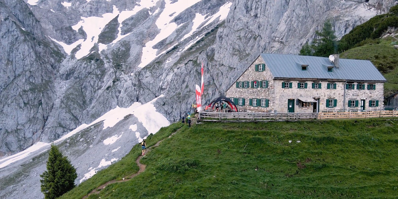 Zieleinlauf des Triathlons ist an der Dachstein-Seilbahnstation geplant. 