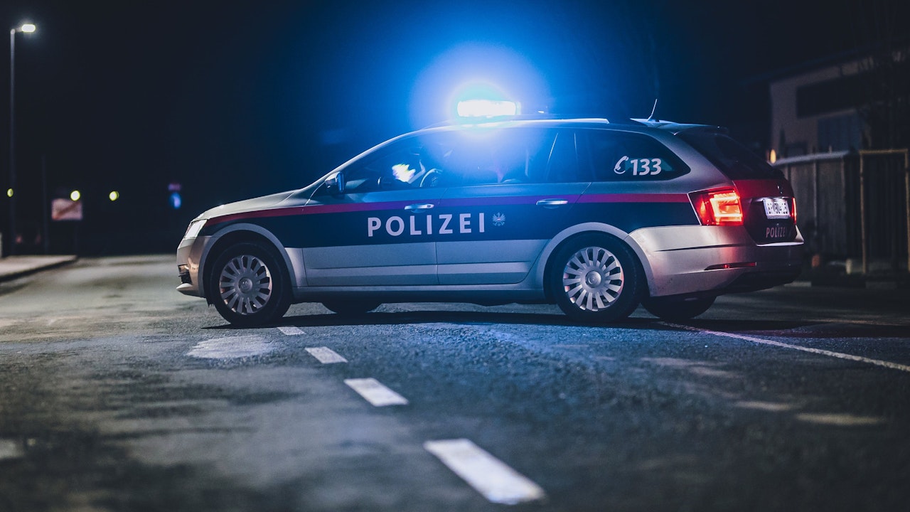 Heute.at - Teenie hackt Carsharing-Konto und flüchtet mit Tesla