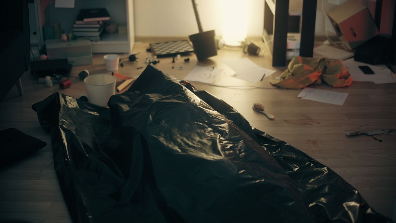 Der Mann lag sechs Jahre lang unbemerkt in seiner Wohnung. (Symbolbild)