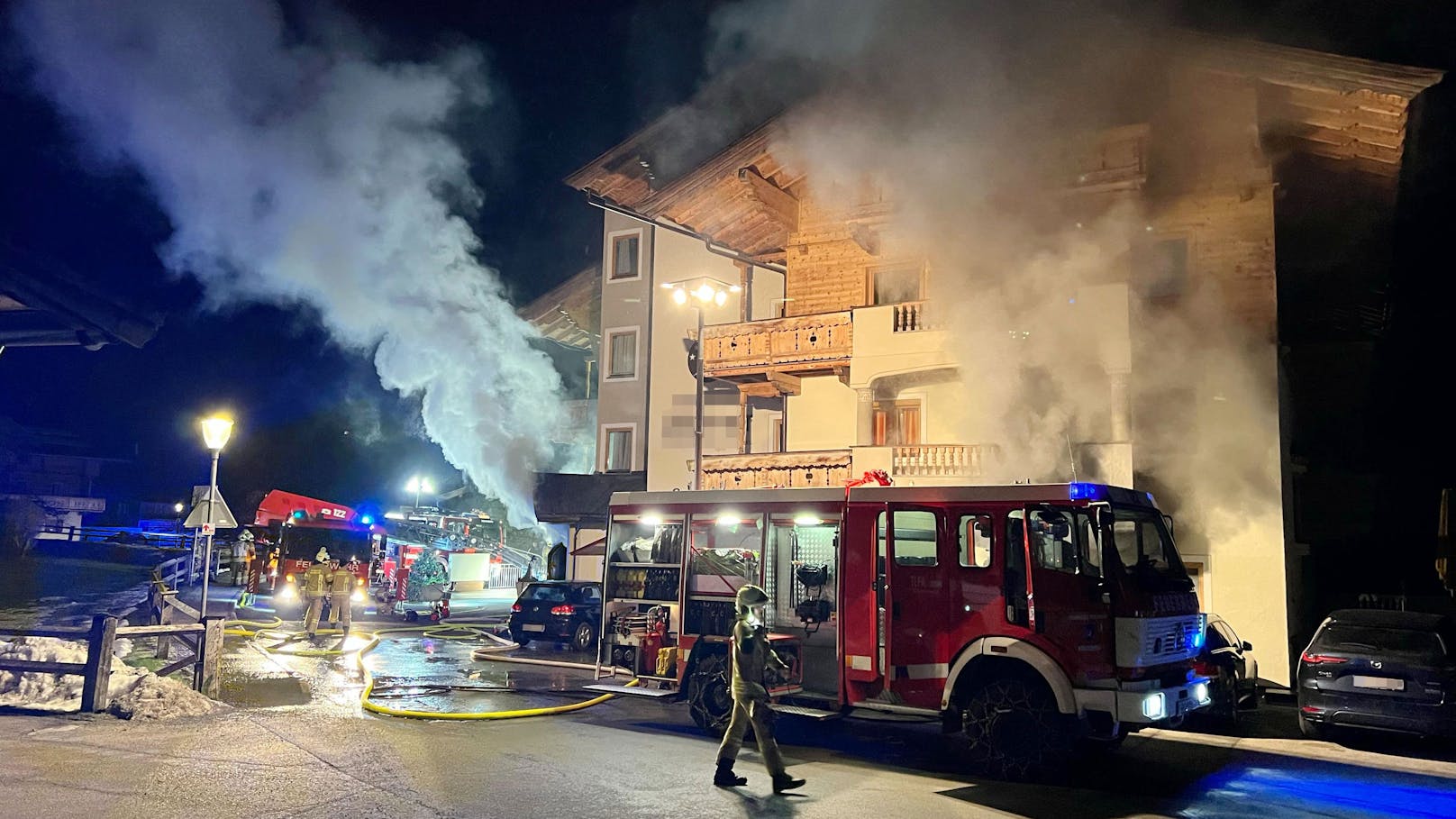 Feuer in Hotel – Gäste wurden von Brand eingeschlossen