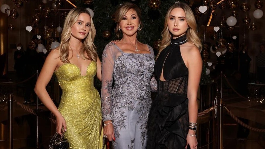 Shania und Davina Geiss sind neben ihren prominenten Eltern Carmen und Robert selbst zu Berühmtheiten herangewachsen. Doch woher stammen eigentlich ihre Namen?