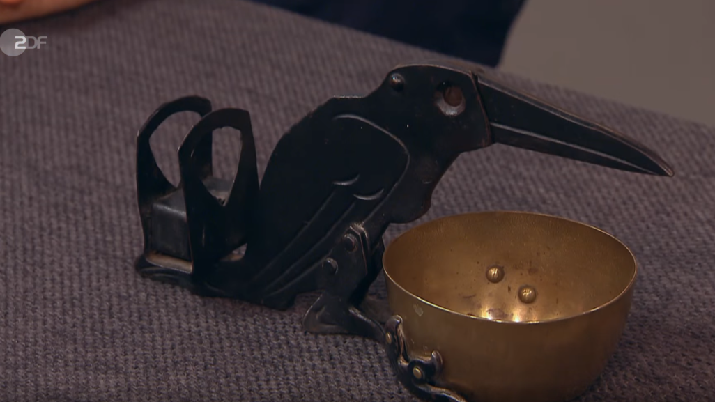 Der Zigarrenschneider löst eine Diskussion aus.