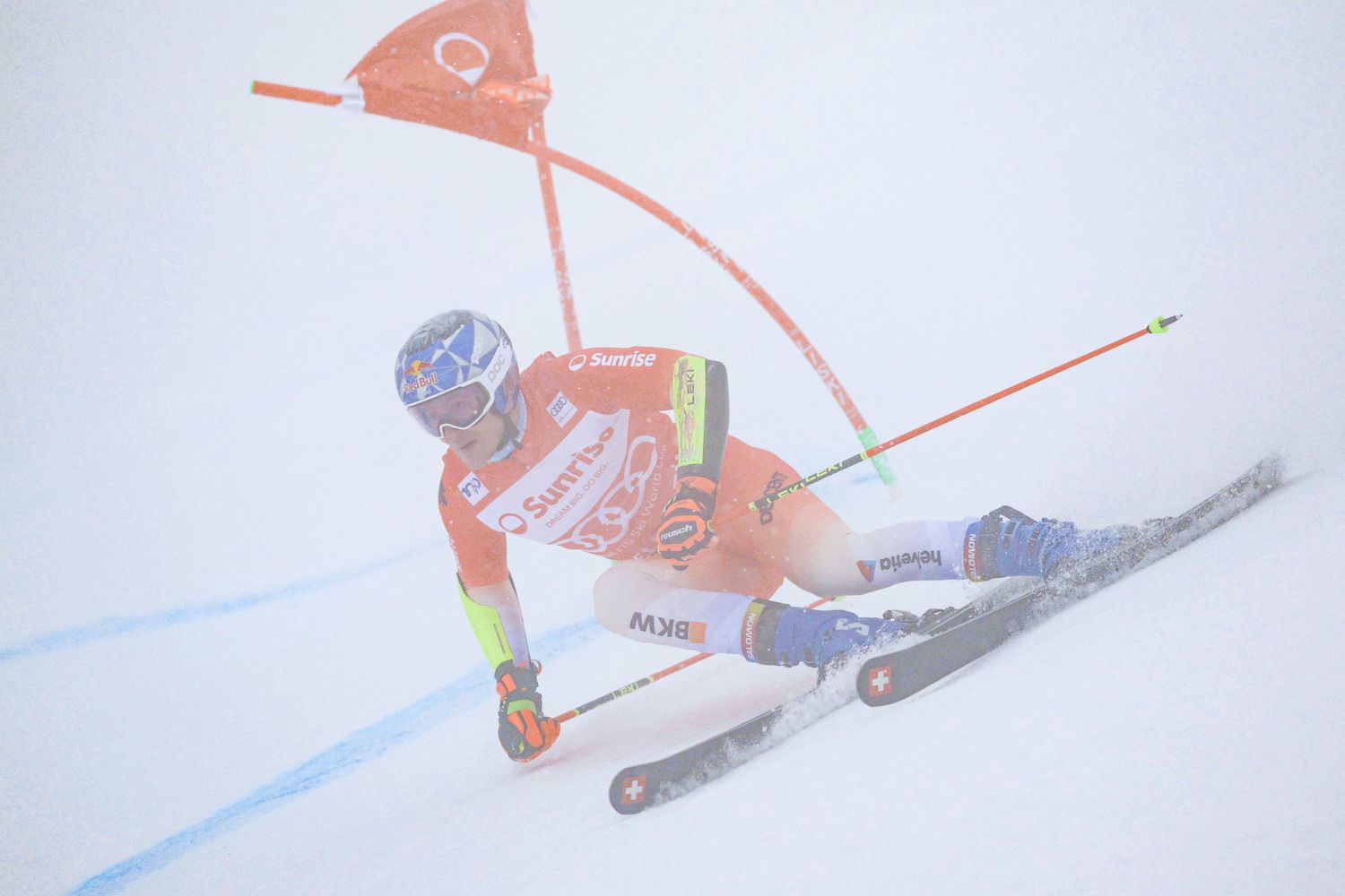 Marco Odermatt ist auch im Nebel nicht zu biegen