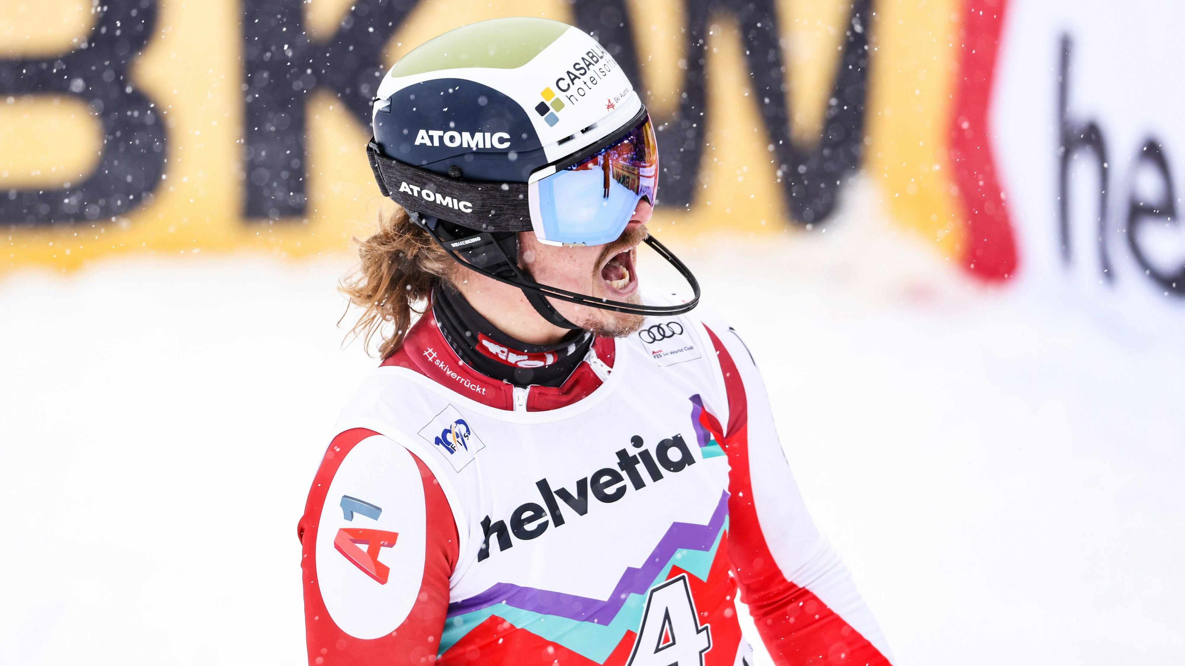 Manuel Feller feierte in Adelboden seinen zweiten Slalom-Sieg in dieser Saison.