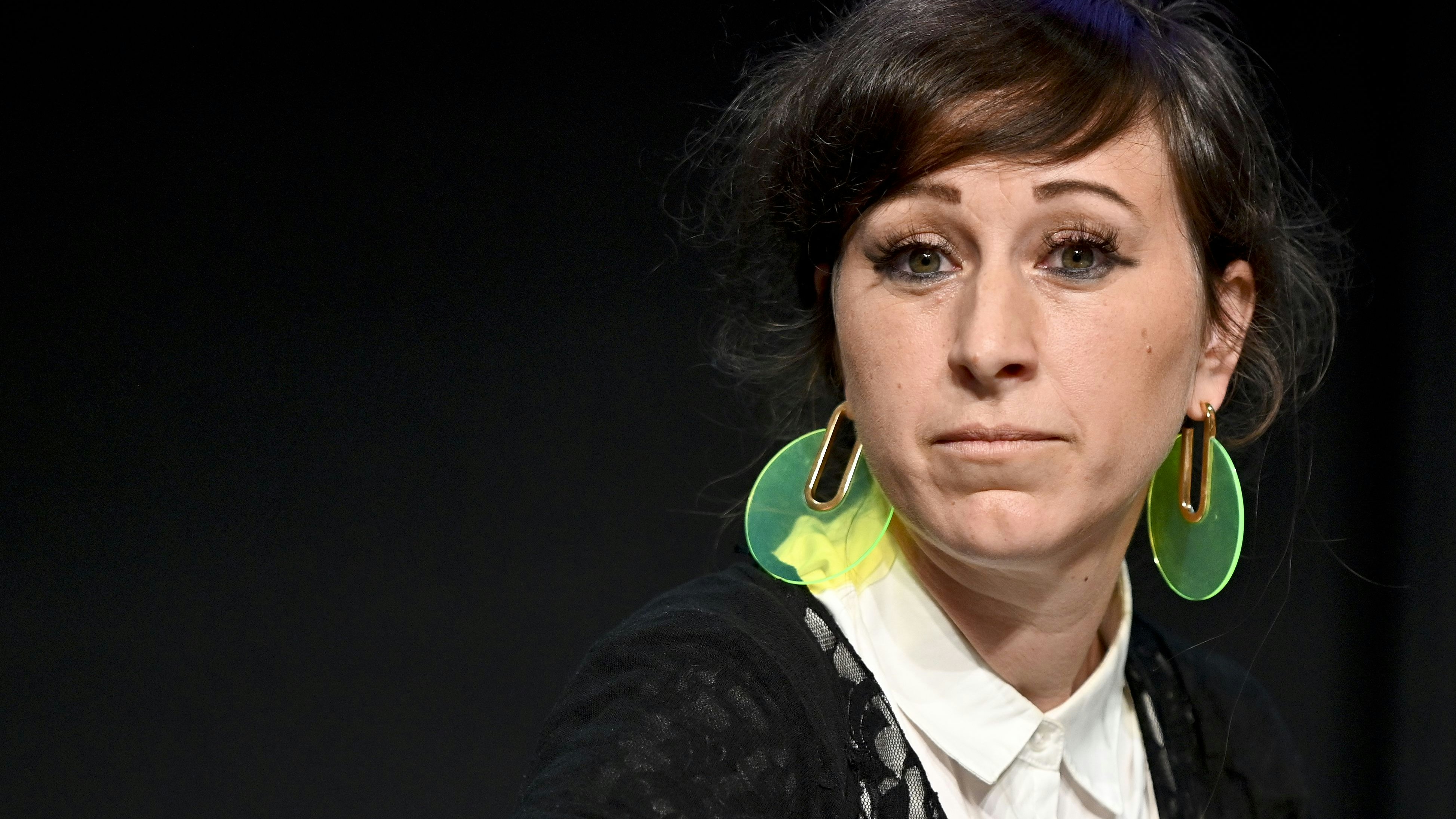 Die 1983 geborene Autorin Helena Adler verstarb nach längerer Krankheit.