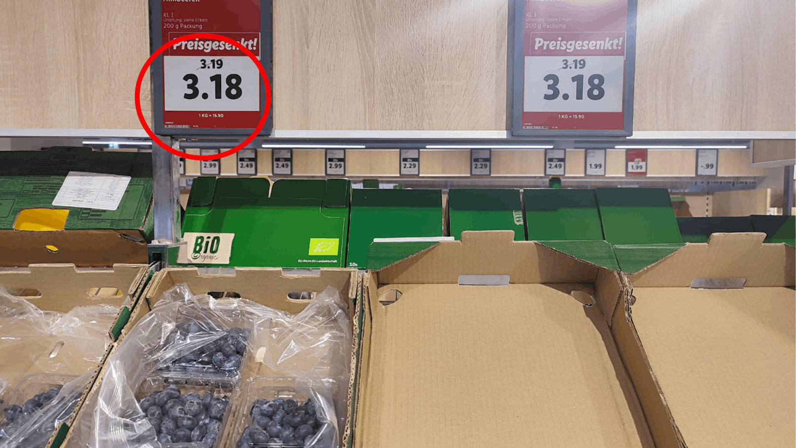 Rabatt-Aktion im Supermarkt, dann wird Wiener sauer