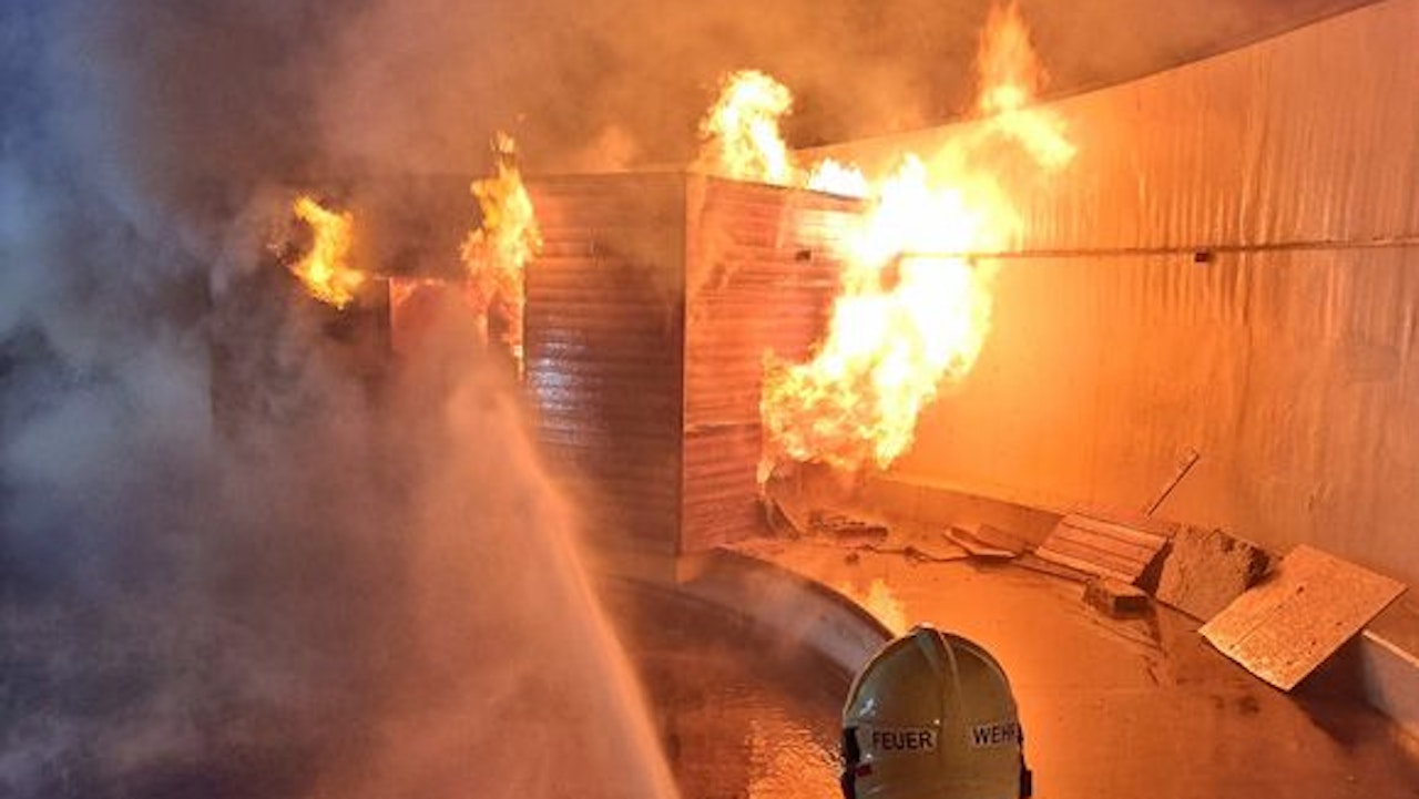 Heute.at - Brand im Thermalbad Vöslau – Außensauna gesperrt