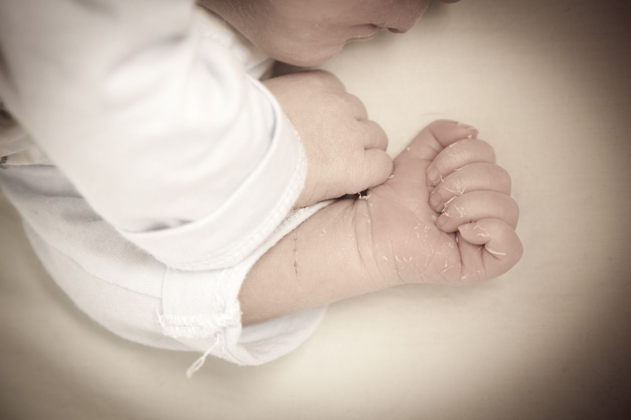 Seit Jahrzehnten kann die Medizin den plötzlichen Kindstod nicht erklären. 