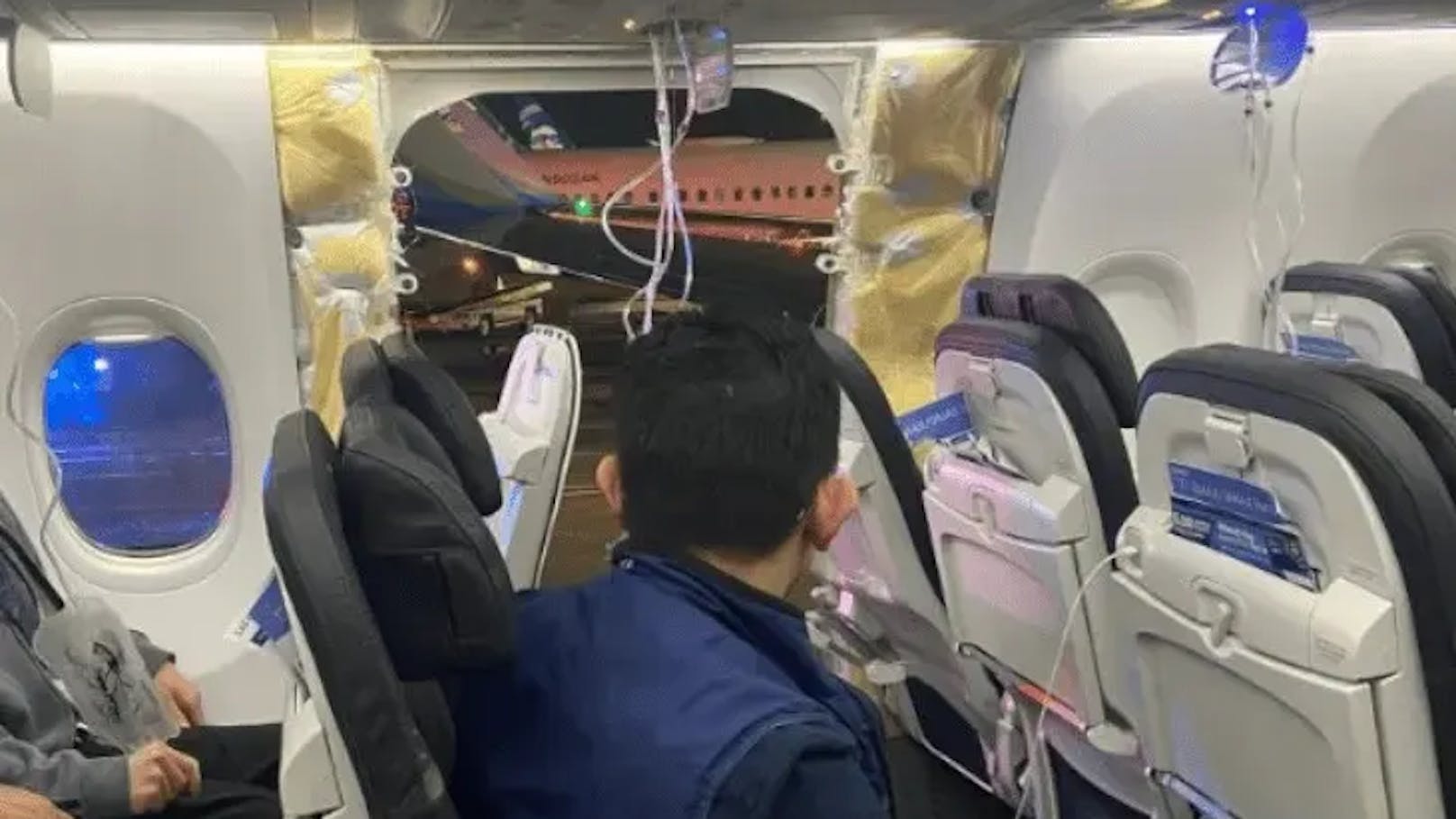 Lose Schrauben an Türen von Boeing 737 Max gefunden