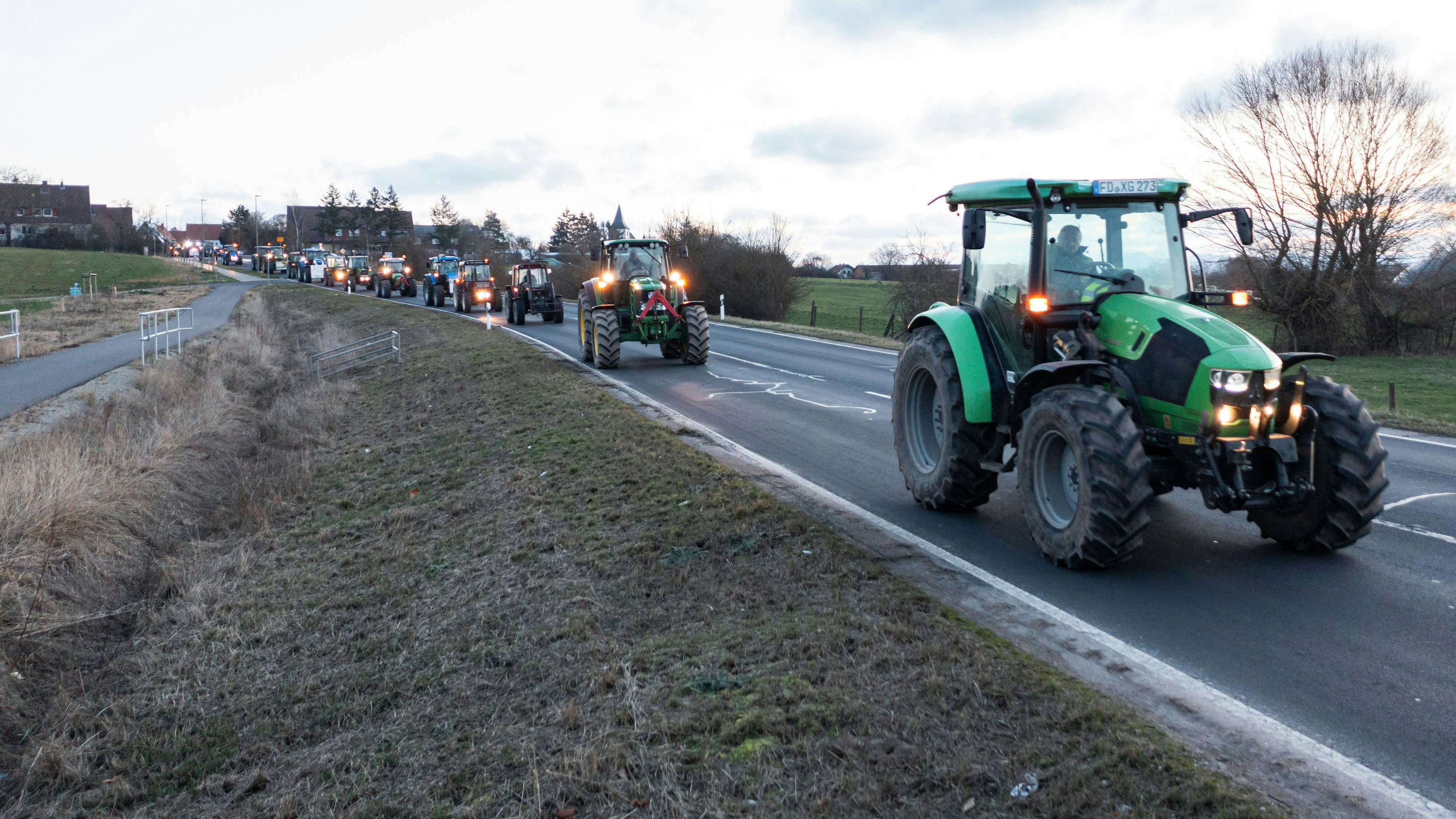 Die Landwirte planen unter anderem Konvois mit Traktoren und Kundgebungen, um gegen die Agrarpolitik der Bundesregierung zu demonstrieren.
