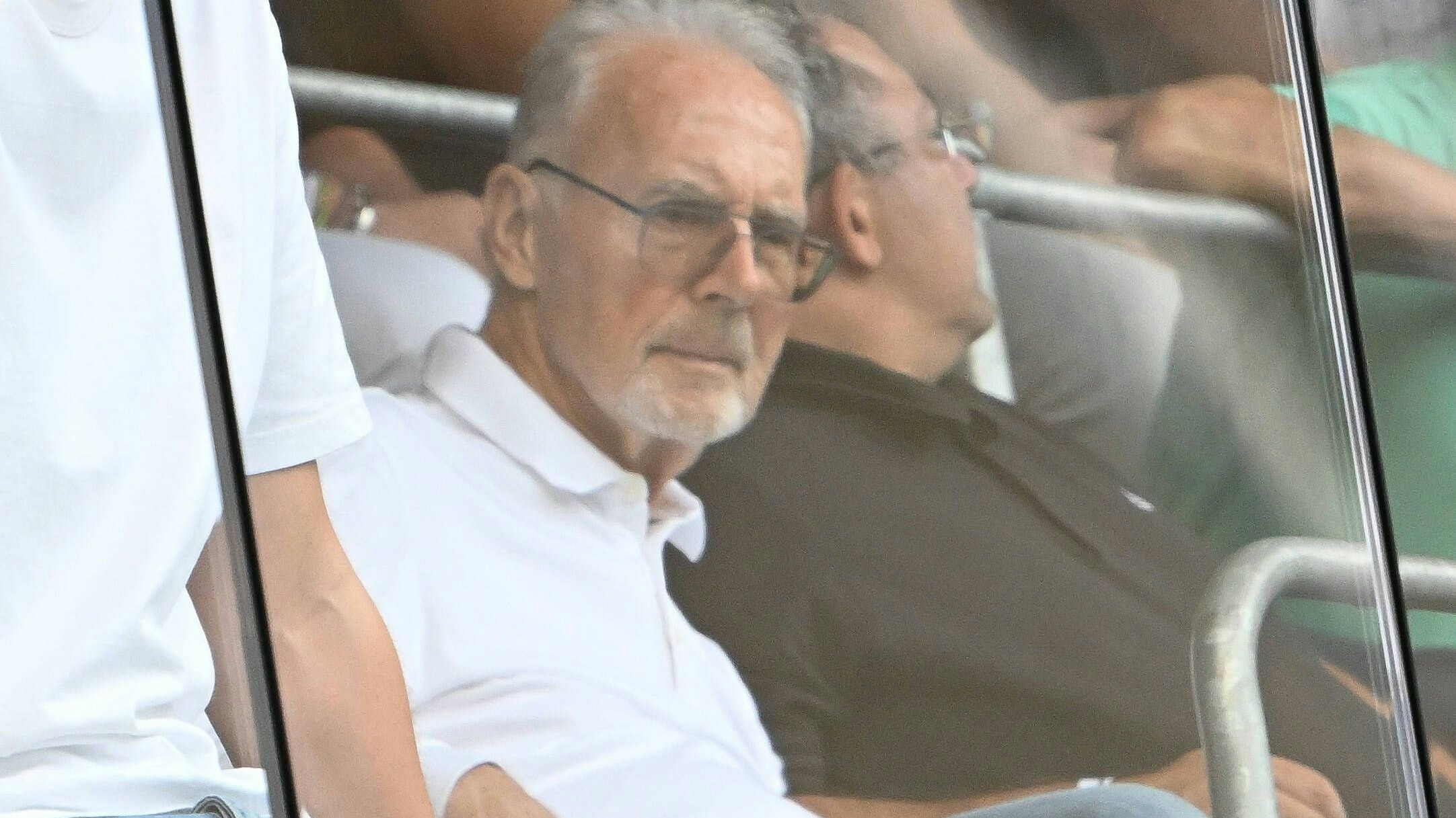 Franz Beckenbauer im August 2022 bei einem Stadionbesuch in der deutschen Bundesliga.