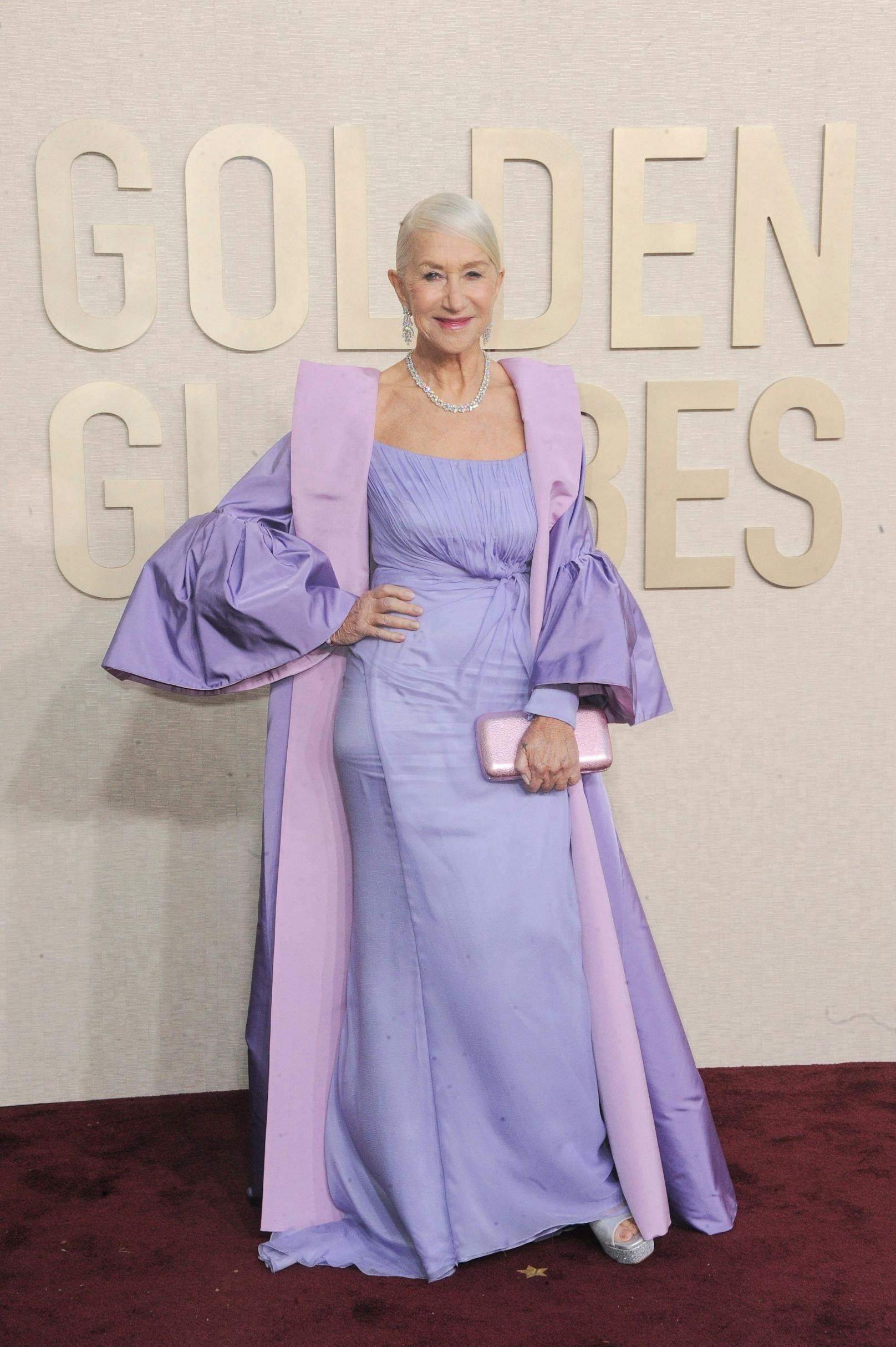 Helen Mirren brachte in Docle & Gabbana Farbe auf den Red Carpet.
