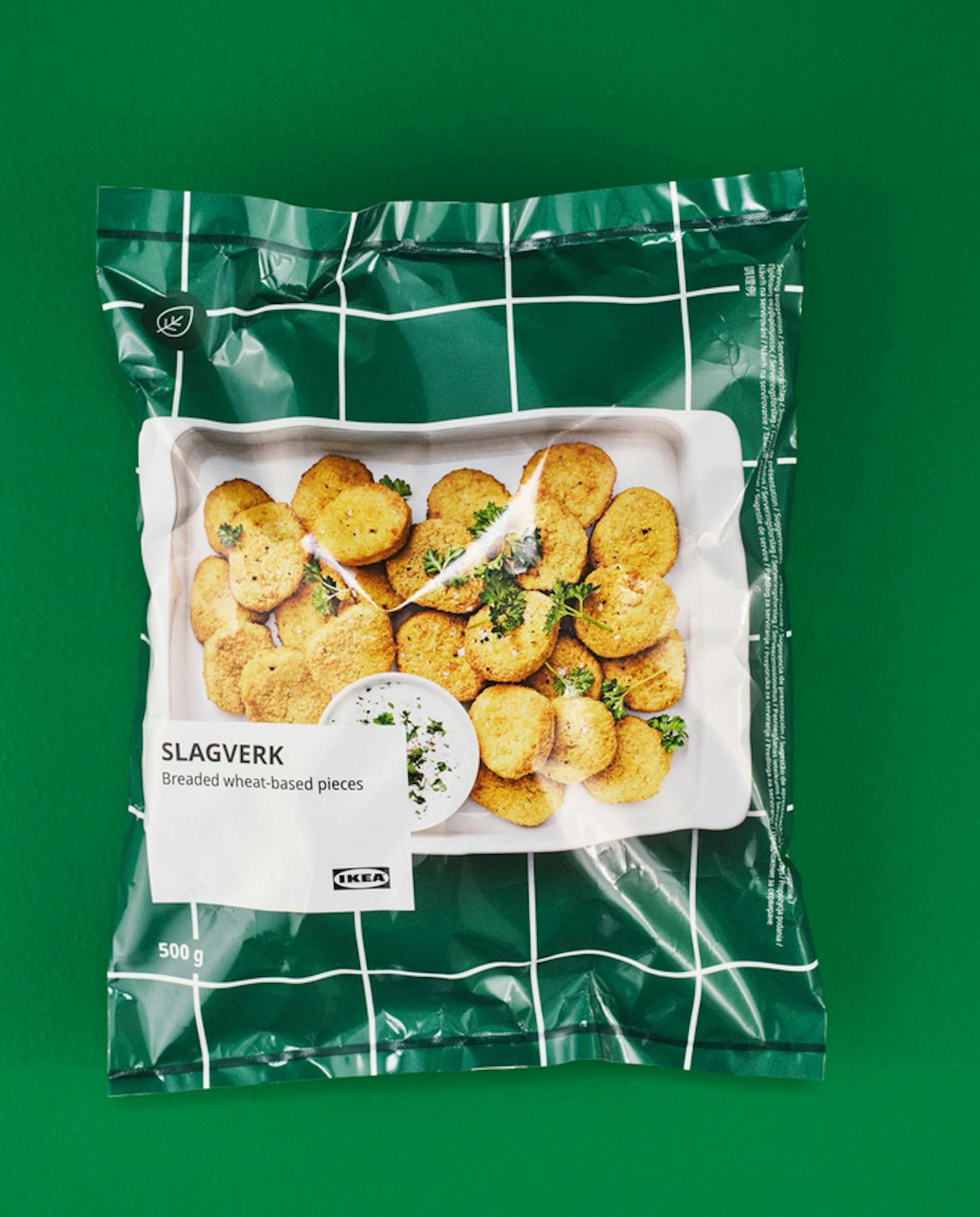 Ikea erweitert die vegane Auswahl in seinen Restaurants. Neu im Sortiment und im Schwedenshop sind die veganen "Slagverk" Nuggets aus Weizenbasis.