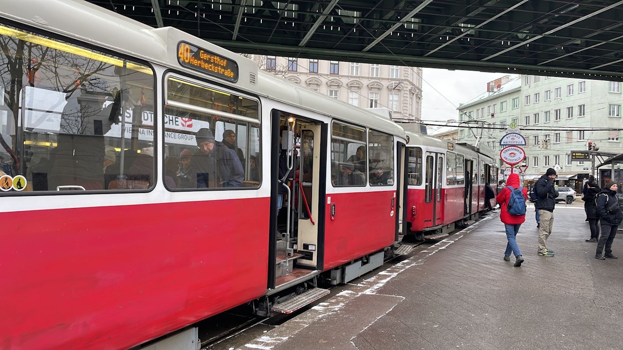 Heute.at - Alte Bim-Garnituren sorgen für Öffi-Ärger in Währing