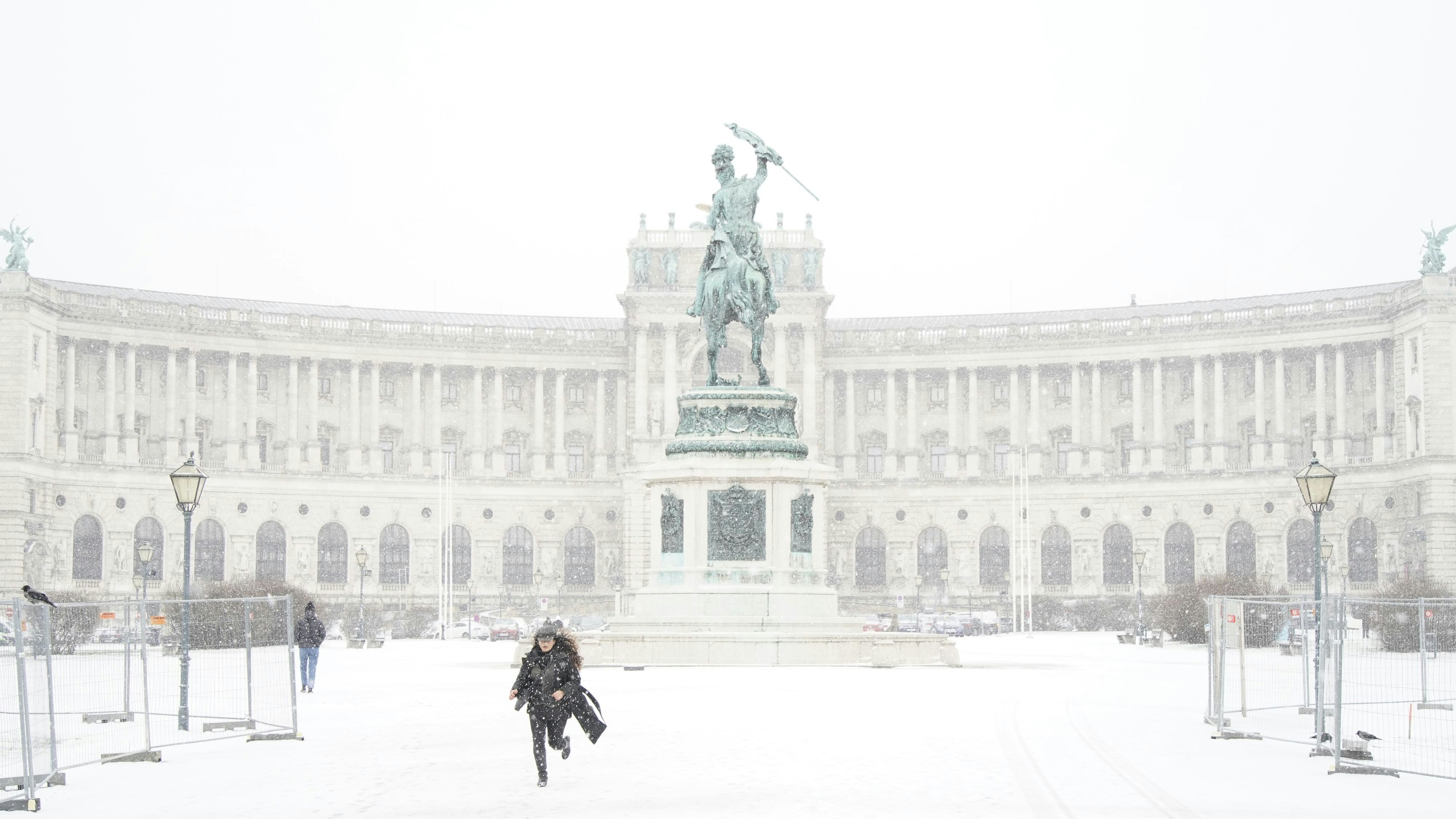 Heute.at - Experte sicher: Tief zieht Schnee-Schneise durch Wien