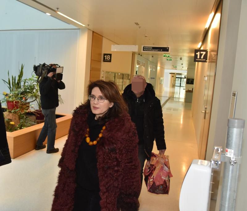 Anwältin Astrid Wagner bei Gericht in Korneuburg - sie vertrat den 27-jährigen Sohn.