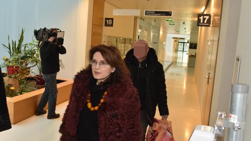 Anwältin Astrid Wagner bei Gericht