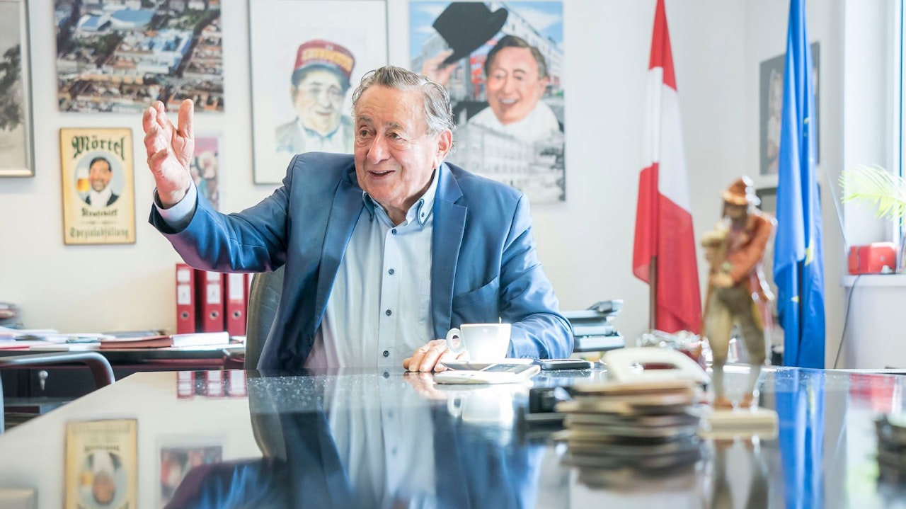 Heute.at - Rätselhafter Name: Lugner verrät, wie er wirklich heißt