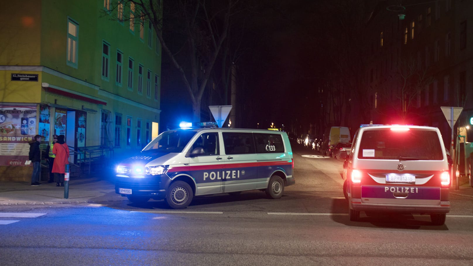 29-Jähriger schlägt mit Hammer auf Personen in Wien ein