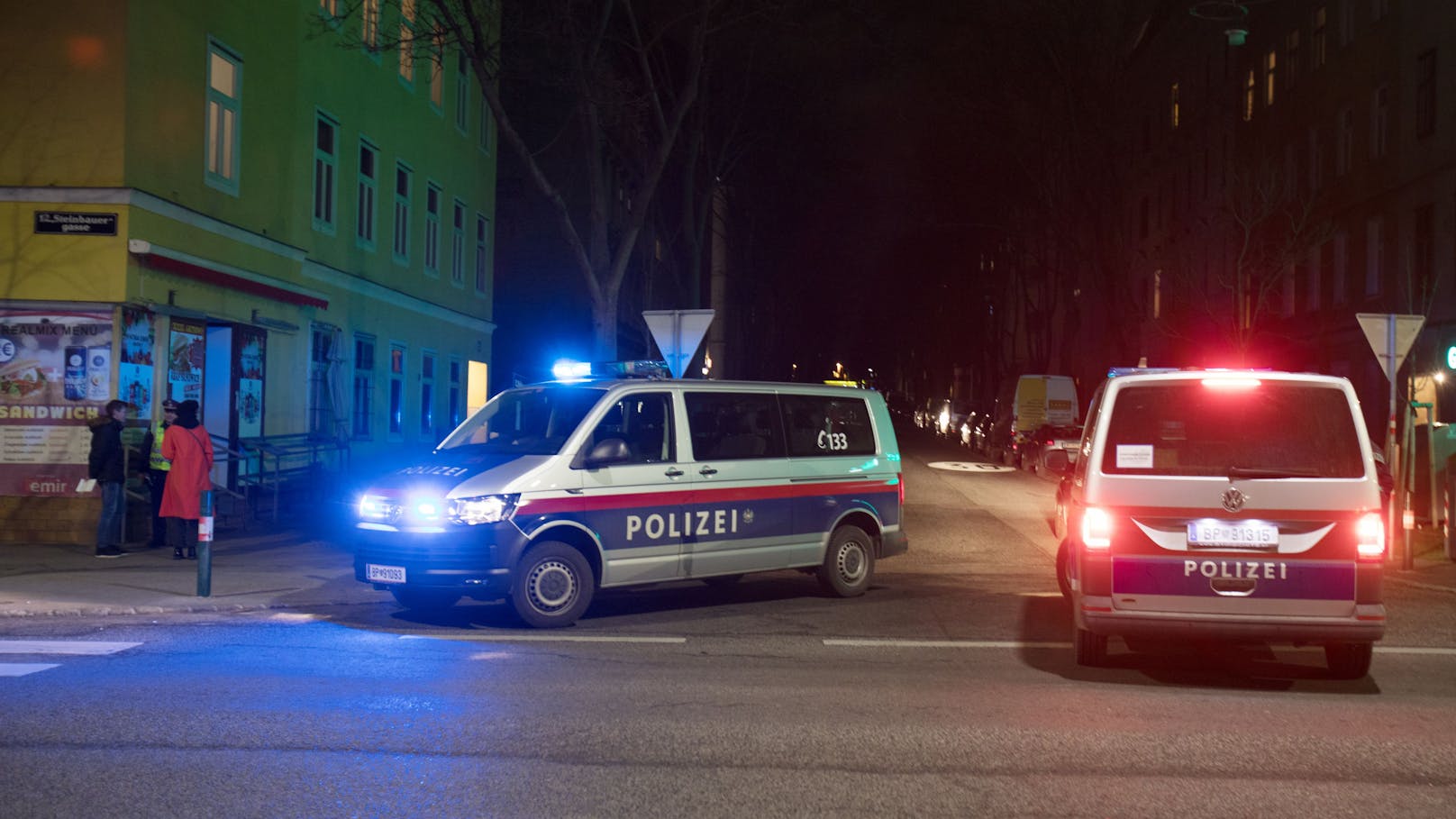 "Mein Auto!" Mann zieht in Wien plötzlich ein Messer