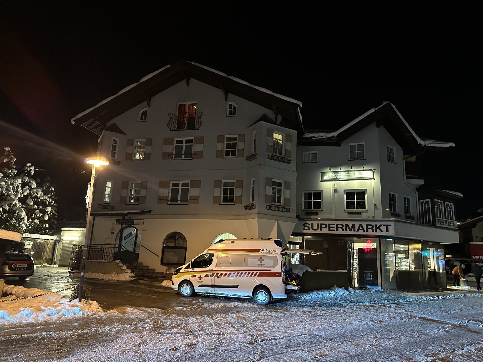 Ein 3-jähriger Bub aus Kirchberg (T) ist am Montagabend in einen Stromkreis geraten. Die Rettung kam gerade noch rechtzeitig.