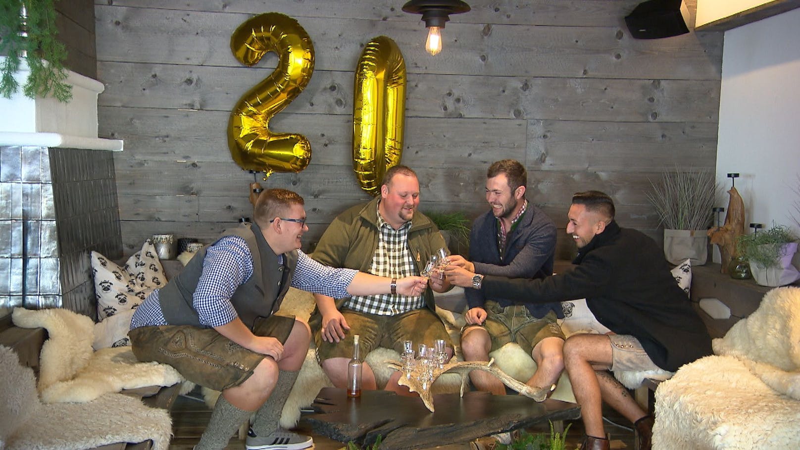 Dicke Luft & Party beim "Bauer sucht Frau"-Event am Mittwoch um 20.15 Uhr auf JOYN & ATV