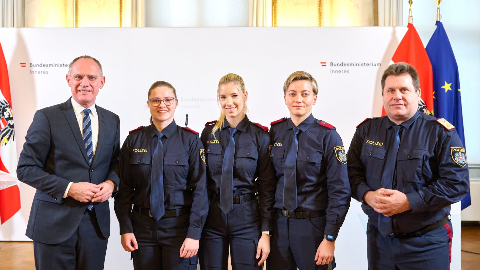 Am Dienstag läuteten ÖVP-Innenminister Gerhard Karner und Bundespolizeidirektor Michael Takàcs die Personaloffensive der Bundespolizei ein.