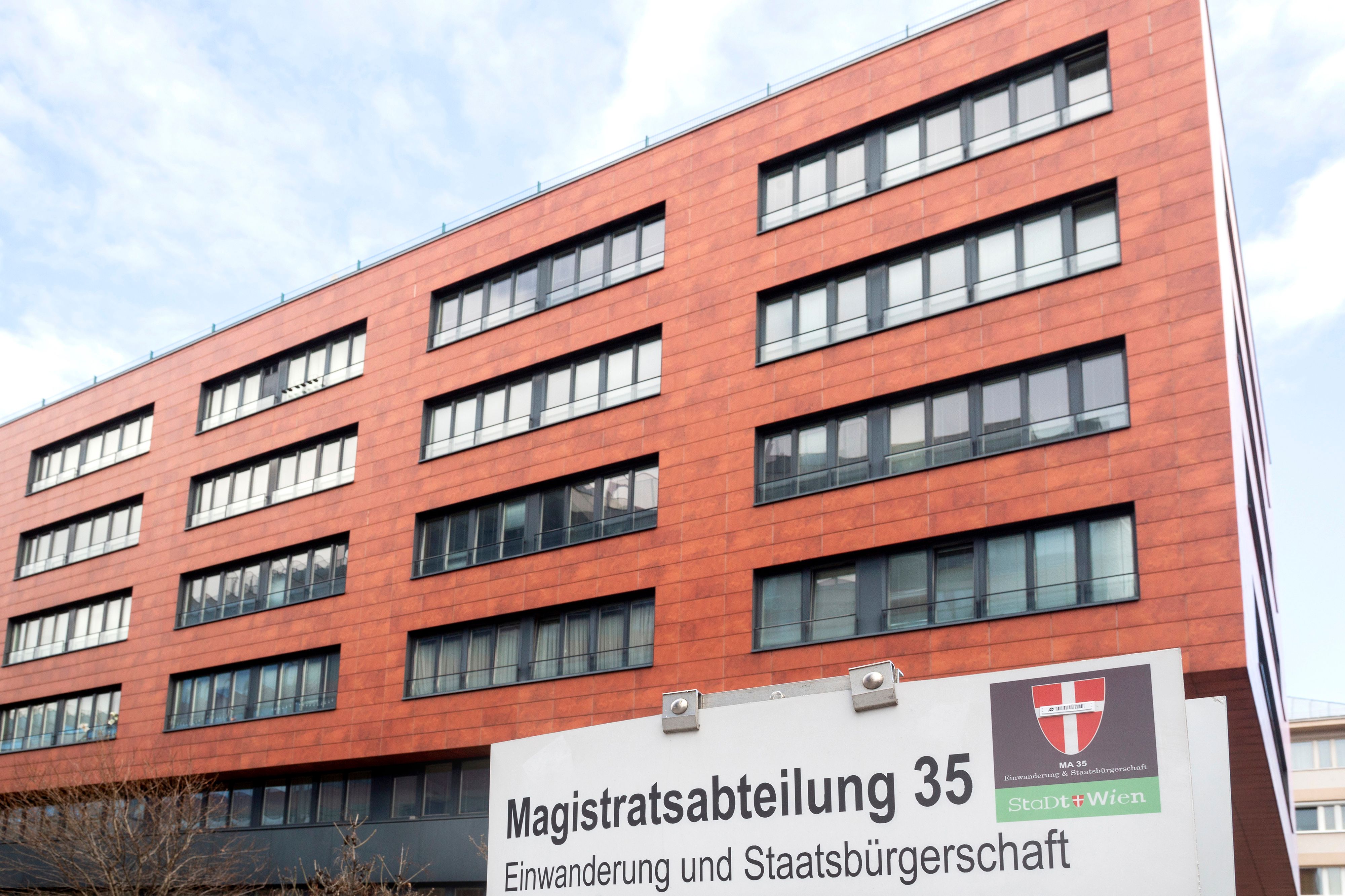 Zwei Jahre musste die junge Iranerin auf die Staatsbürgerschaft warten. Der Fehler lag dabei angeblich nicht bei ihr.