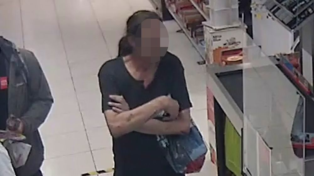 Nach einem Raubüberfall in einem Grazer Supermarkt fahndete nach und fand die Polizei diesen Tatverdächtigen.