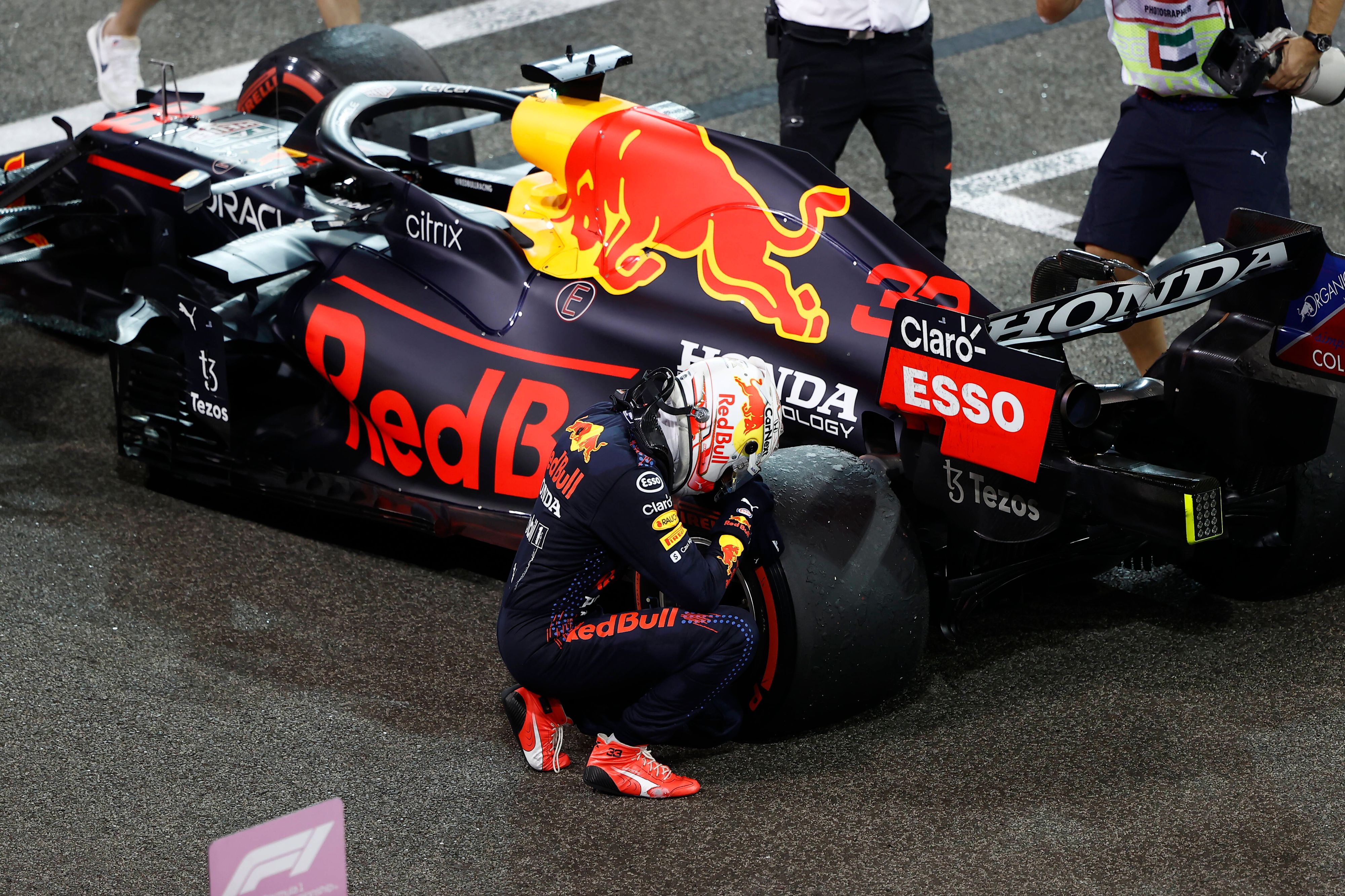 Max Verstappen und sein erstes Weltmeister-Auto