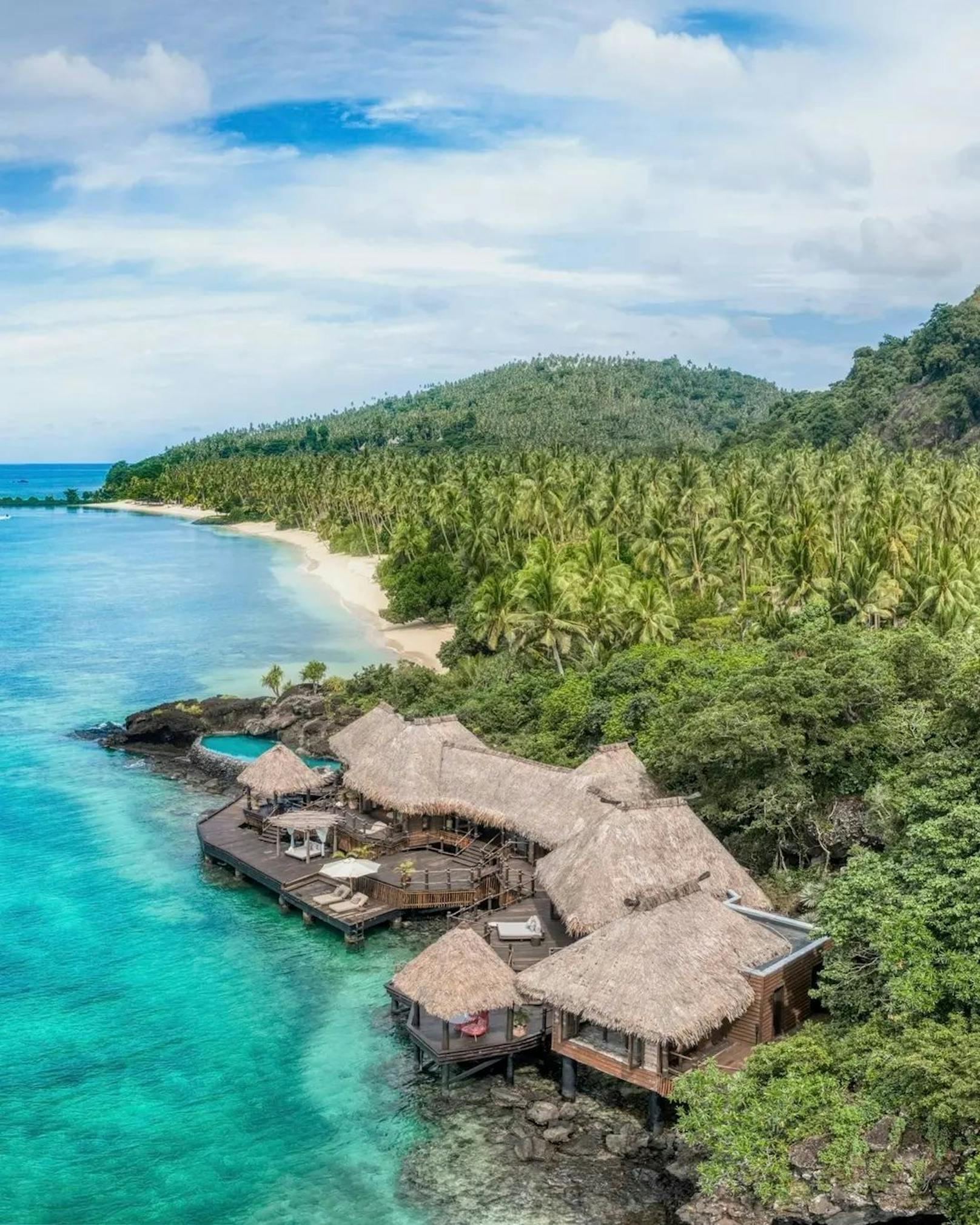 Das Laucala Island Resort gehört zu den Leading Hotels of the World und zeichnet sich vor allem durch seine atemberaubende Lage im Paradies aus.