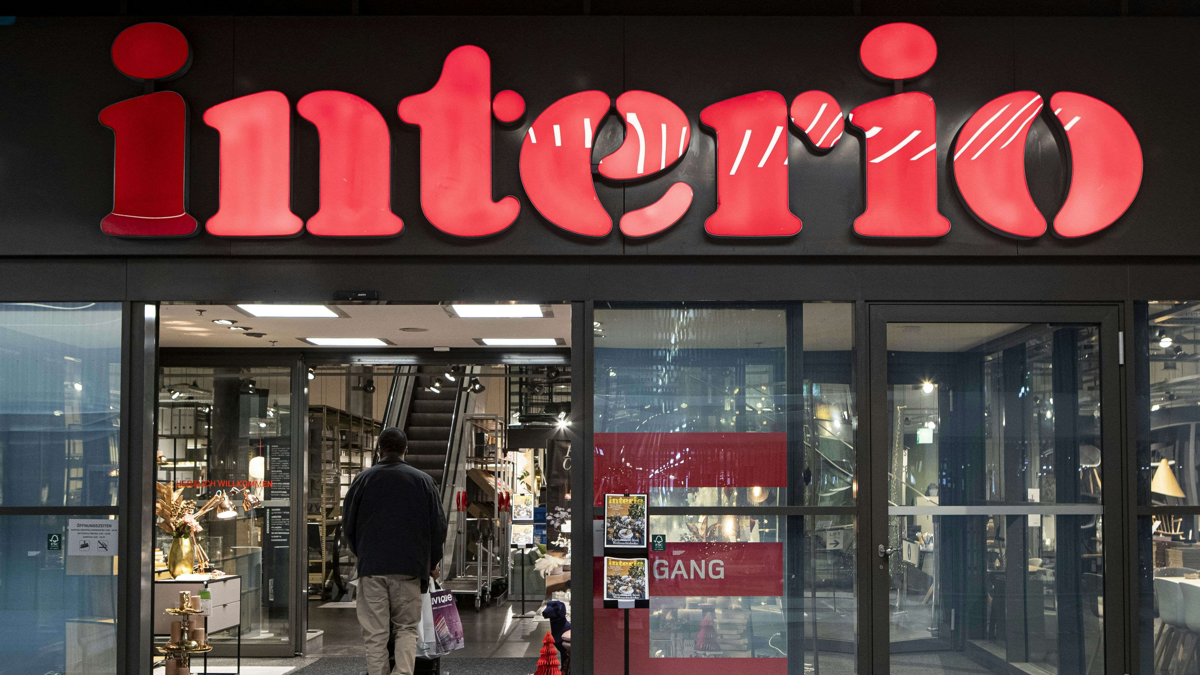 Download von www.picturedesk.com am 10.01.2024 (09:48).  Das Logo von Interio, fotografiert am Freitag, 29. November 2019, in Emmen. XXXLutz uebernimmt von der Migros sechs Interio-Laeden. XXXLutz wird die Interio-Laeden in Filialen der Discountmarke Moemax umwandeln und bisheriges Personal uebernehmen. (KEYSTONE/Alexandra Wey) - 20191129_PD6593 - Rechteinfo: Rights Managed (RM)