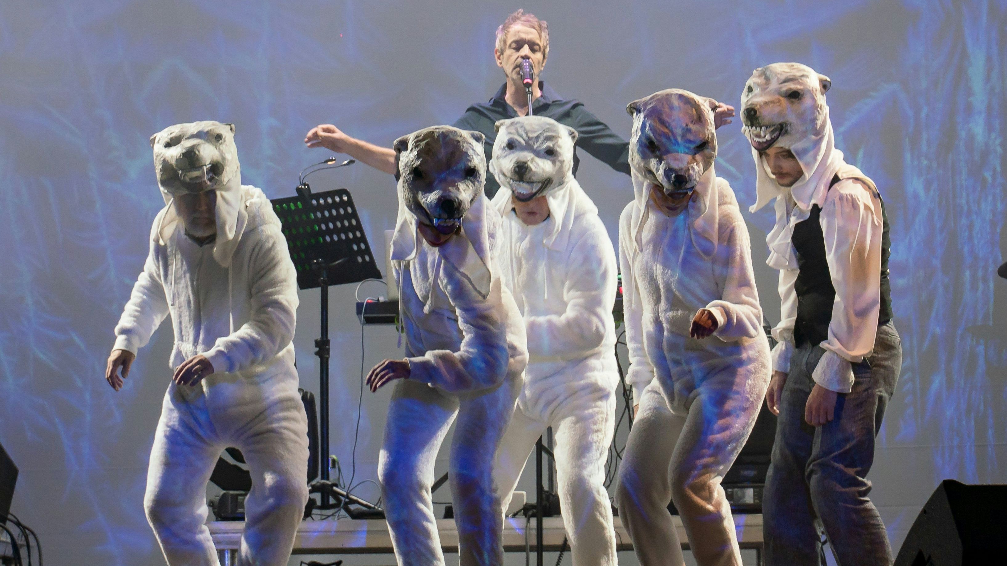 Oliver Welter auf der Bühne des Theater an der Gumpendorferstrasse