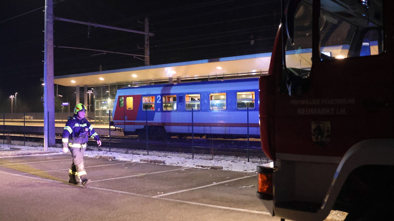 Heute.at - Zug-Toilette beginnt an Bahnhof plötzlich zu brennen