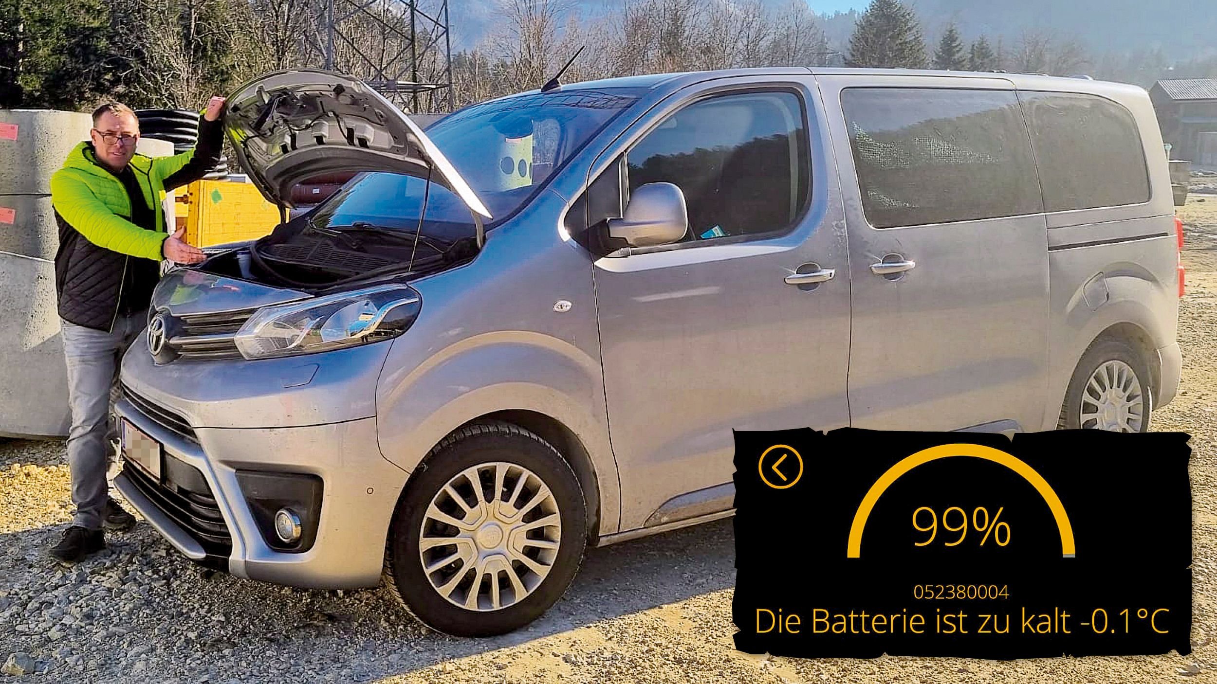 Fotograf Mike Wolf aus Linz (56) hat sich eine Zusatzheizung ins Auto einbauen lassen. Bei der klirrenden Kälte hat diese aber den Geist aufgegeben.