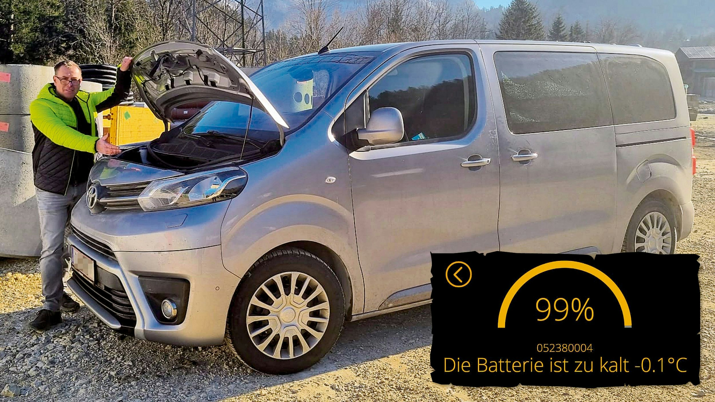 Fotograf Mike Wolf aus Linz (56) hat sich eine Zusatzheizung ins Auto einbauen lassen. Bei der klirrenden Kälte hat diese aber den Geist aufgegeben.